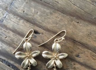 Birthday Gifts Ideas : Handmade Brushed Gold & Turquoise Floral Drop Earrings by TheCharmsofLondon on E…
