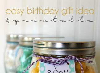 Birthday Gifts Inspiration : Cute and easy Birthday Gift idea with Free Printable! Mason jar gift idea