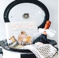 Birthday Gifts Inspiration : The BEST gift basket ideas you need to see! Includes gift basket theme ideas lik…