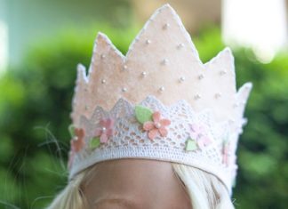 Birthday Inspiration: Make a felt and lace princess crown