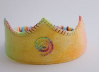 Birthday Inspiration: Waldorf birthday crown- stitching details