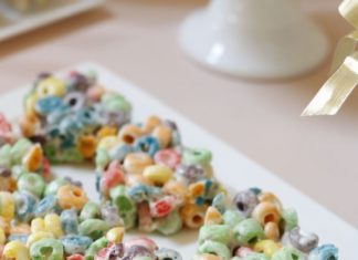 Birthday Party : First Birthday Party Desserts Fruit Loop Hearts – yum!