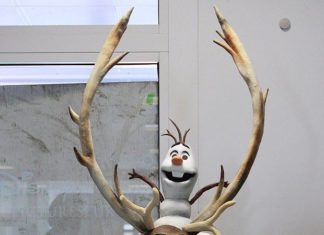 Birthday Party Inspiration : Let It Bake! 15 Droolworthy Cakes Inspired by Disney's Frozen – Believe it …