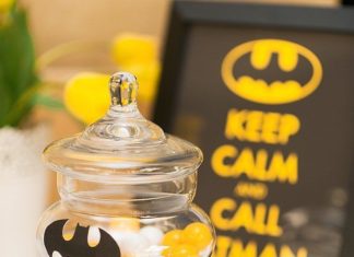 Birthday Party Inspiration : Batman treat jar!