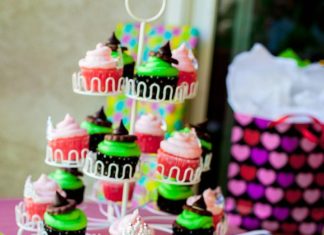 Birthday Party Inspiration : Celebrate your little girl's birthday with this Braided Green and Pink cake.