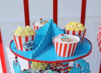 Birthday Party Inspiration : Curious George cupcakes!