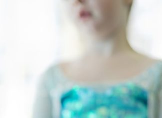 Birthday Party Inspiration : Elsa crown fit for a princess!