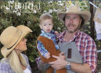 Birthday Party Inspiration : Finn McDermott's First Birthday Party Cake! Yum!