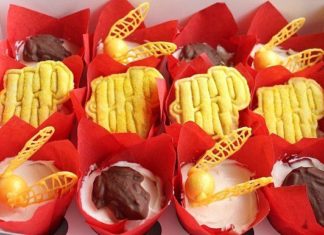 Birthday Party Inspiration : Harry Potter Birthday Party with snitch and chocolate frog cupcakes