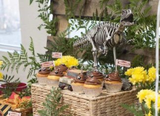 Birthday Party Inspiration : Jurassic Park birthday party spread.