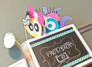 Birthday Party Inspiration : Photo booths are a great idea for first birthday parties because it's a good…