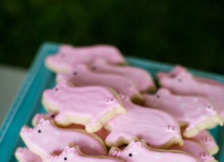 Birthday Party Inspiration : Piggy cookies