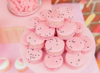Birthday Party Inspiration : Pretty pink macarons