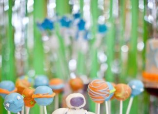 Birthday Party Inspiration : Rockets and astronauts!
