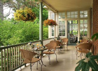 Birthday Party Inspiration : The Lafayette Inn