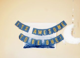 Birthday Party Inspiration : This Astronomy-Themed First Birthday Party Is Out-of-This-World Cute