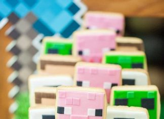 Birthday Party Inspiration : This Minecraft themed party will blow your mind!