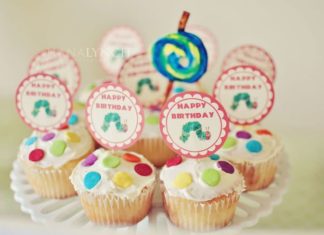 Birthday Party Inspiration : This cupcake-baking mama substituted lemonade for water in her cupcake recipe to…