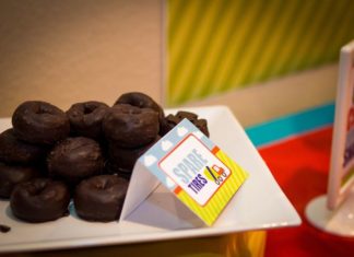 Birthday Party Inspiration : Using chocolate doughnuts for spare tires is genius (and a bit ironic).