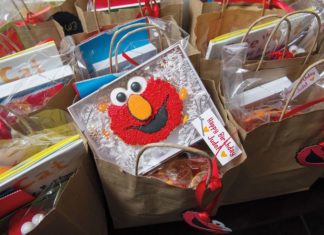 Birthday Party Inspiration : Yes, You Can Have a Sophisticated Elmo Party — See How Martha Stewart Did It!