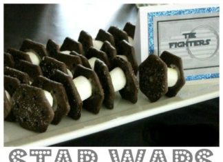 Birthday Party : Lots of fun Star Wars party food ideas. Plus free printable food labels and wate…