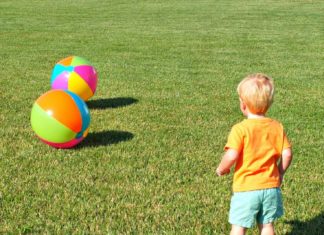 Birthday Party : Love this ball birthday party theme, works for both boys and girls! Such a fun i…