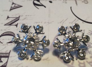 Birthday Gifts Ideas : 14K Gold or 925 Sterling Silver Austrian Crystal Snowflake Stud Earrings