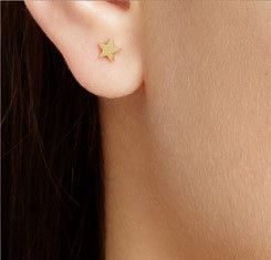 Birthday Gifts Ideas : Celebrity 14K Gold Star Stud Earrings