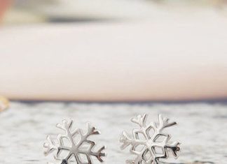 Birthday Gifts Ideas : Silver Winter Wonderland Snowflake Stud Pierced Holiday Christmas Earrings