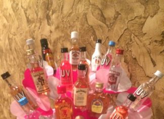 Birthday Gifts Inspiration : 21st birthday idea / 21st birthday gift. Liquor Bouquet .. I made for a special …