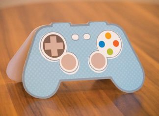 Birthday Gifts Inspiration : Free printable Game Control Card. Just download template, printand put together!