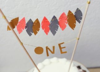 Birthday Party Inspiration : DIY Feather Cake Topper – 25 Amazing Party DIYs