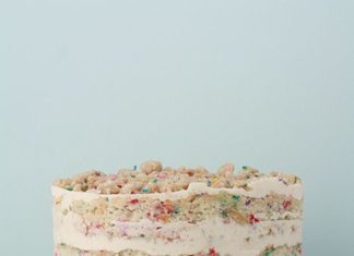 Birthday Party Inspiration : Homemade Momofuku Milk Bar birthday cake