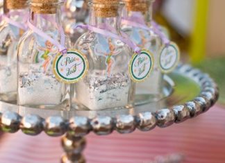 Birthday Party Inspiration : Peter Pan birthday party pixie dust favors
