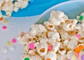 Birthday Party Inspiration : birthday cake popcorn!