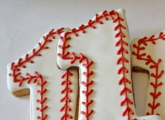 Birthday Party Inspiration : great baseball cookies – with adorable stitching. perfect for a dessert table bi…