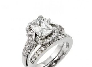 Birthday Gifts Ideas : A Flawless 2CT Emerald Cut Russian Lab Diamond Bridal Set