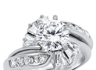 Birthday Gifts Ideas : A Flawless, 2CT Round Cut Russian Lab Diamond Bridal Set