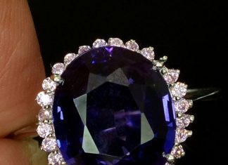 Birthday Gifts Ideas : A Vintage 14K White Gold 7.25CT Oval Cut Royal Blue Sapphire Halo Ring