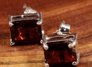 Birthday Gifts Ideas : Beautiful Classic Vintage Emerald Cut Deep Red by JoyofLondon