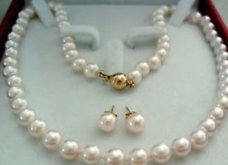 Birthday Gifts Ideas : Vintage 8mm Japanese Akoya White Salt Water Pearl 18″ Necklace and Stud Earrings