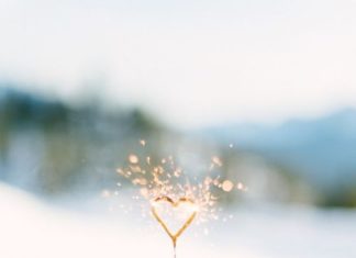 Happy Birthday Wiches : Heart shaped sparklers!