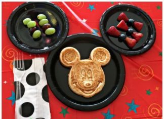 Birthday Party : This Disney preschool play date looks like so much fun! I love the idea to have…