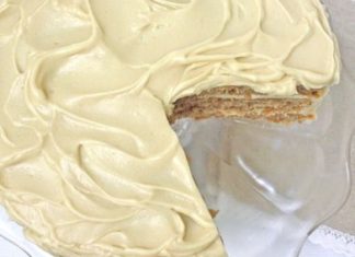 Birthday Cake : This moist and delicious Apple Walnut Cake makes the BEST dessert for Thanksgivi…