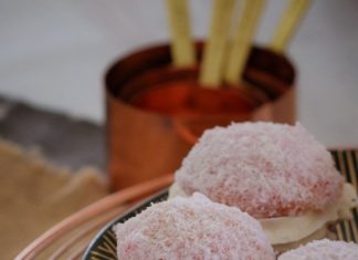 Birthday Cake : A classic fave… these RASPBERRY & CREAM JELLY CAKES are always a hit! Bites of…