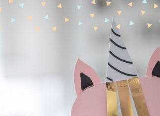 Birthday Inspiration: Wir haben Einhorn Einladungen gebastelt und zeigen euch wie!