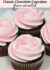 Birthday Cake : These homemade classic chocolate cupcakes are the BEST!