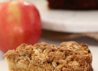 Birthday Cake : Apple Crumble Cake